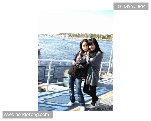 足球明星为何频频与模特牵手揭秘背后的爱情与事业关系 足球明星为何频频与模特牵手揭秘背后的爱情与事业关系